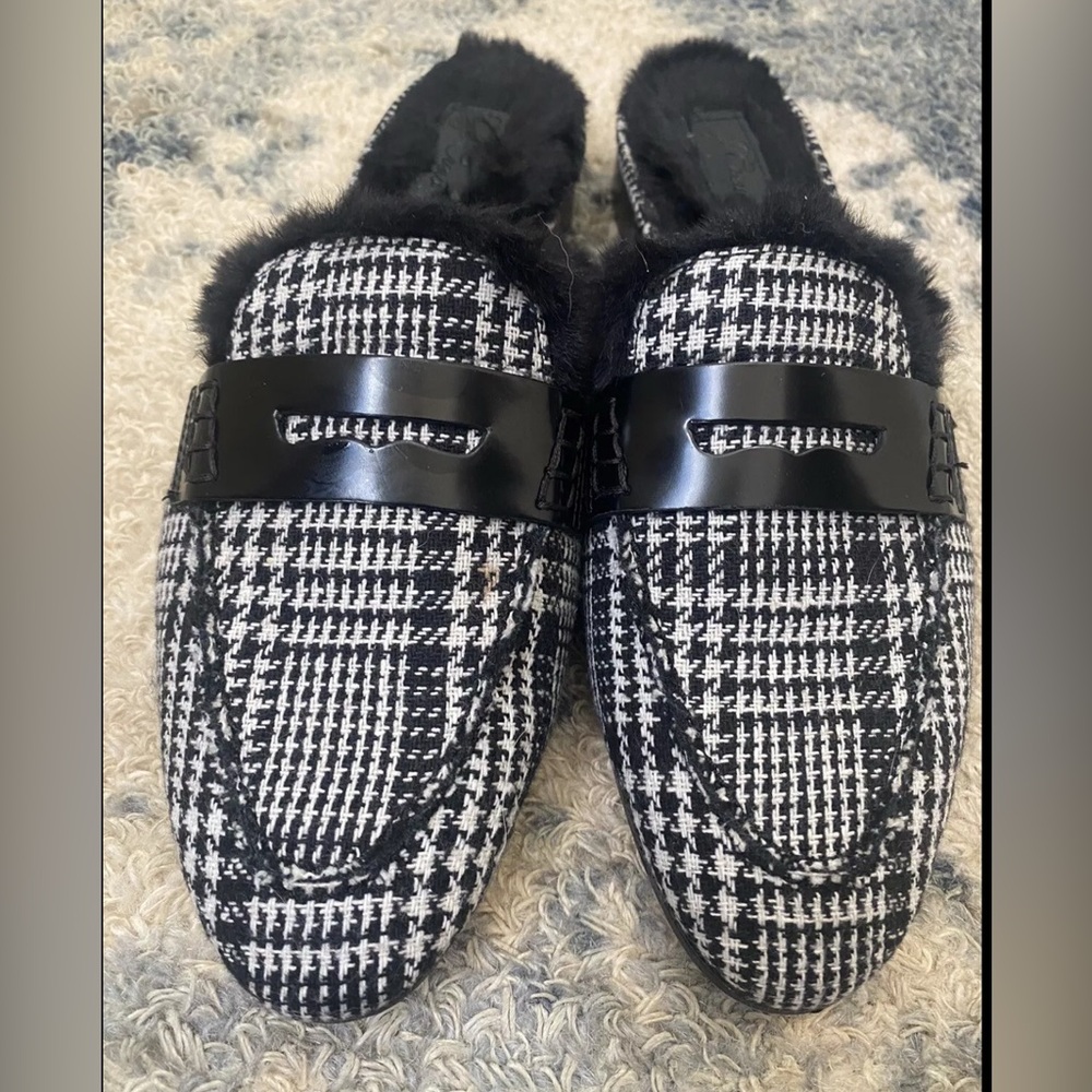 J.Crew Academy Faux Fur Loafer In Glen Plaid black and ivory Size 7.5